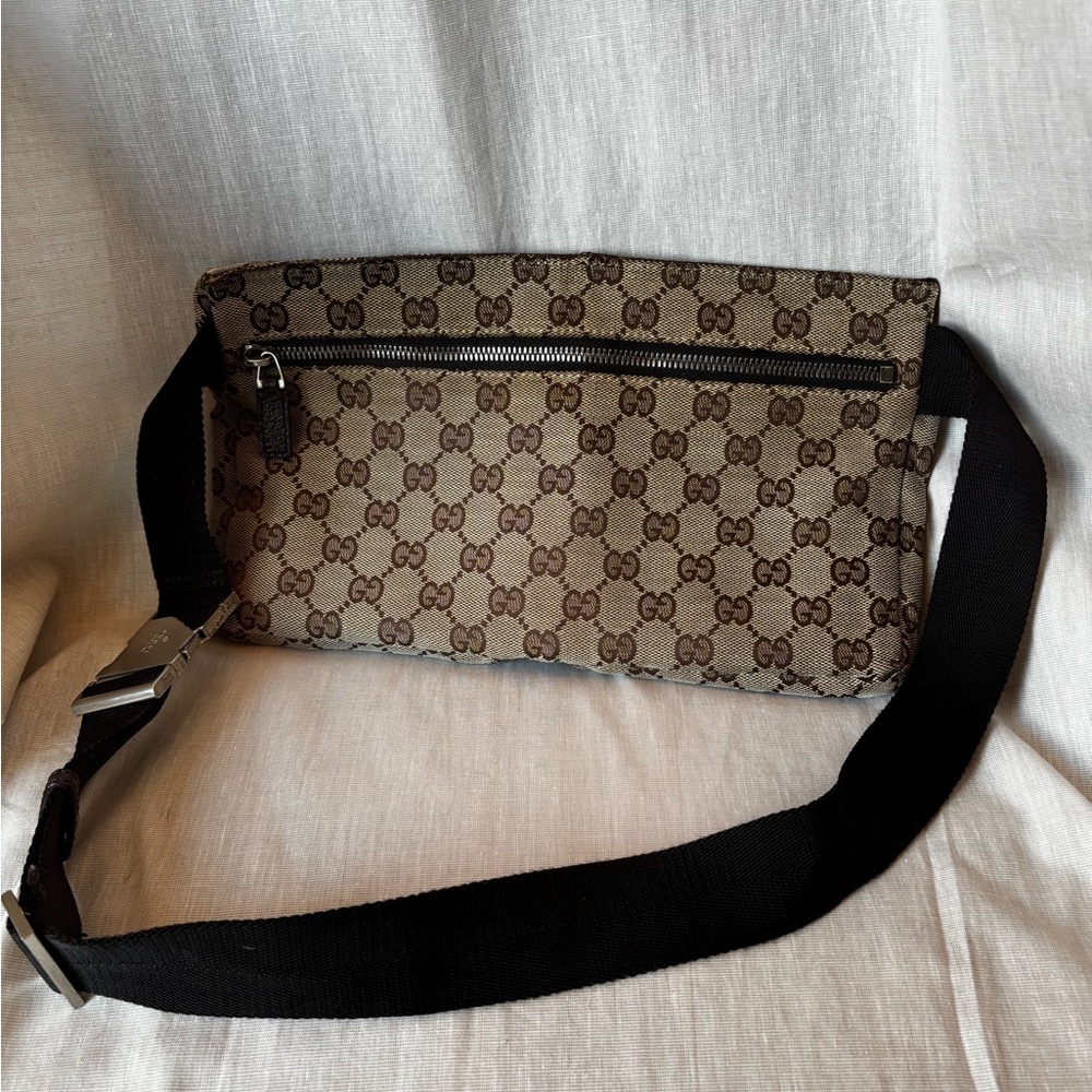 Gucci GG Monogram Double Pocket Belt Bag - Picture 5 of 16